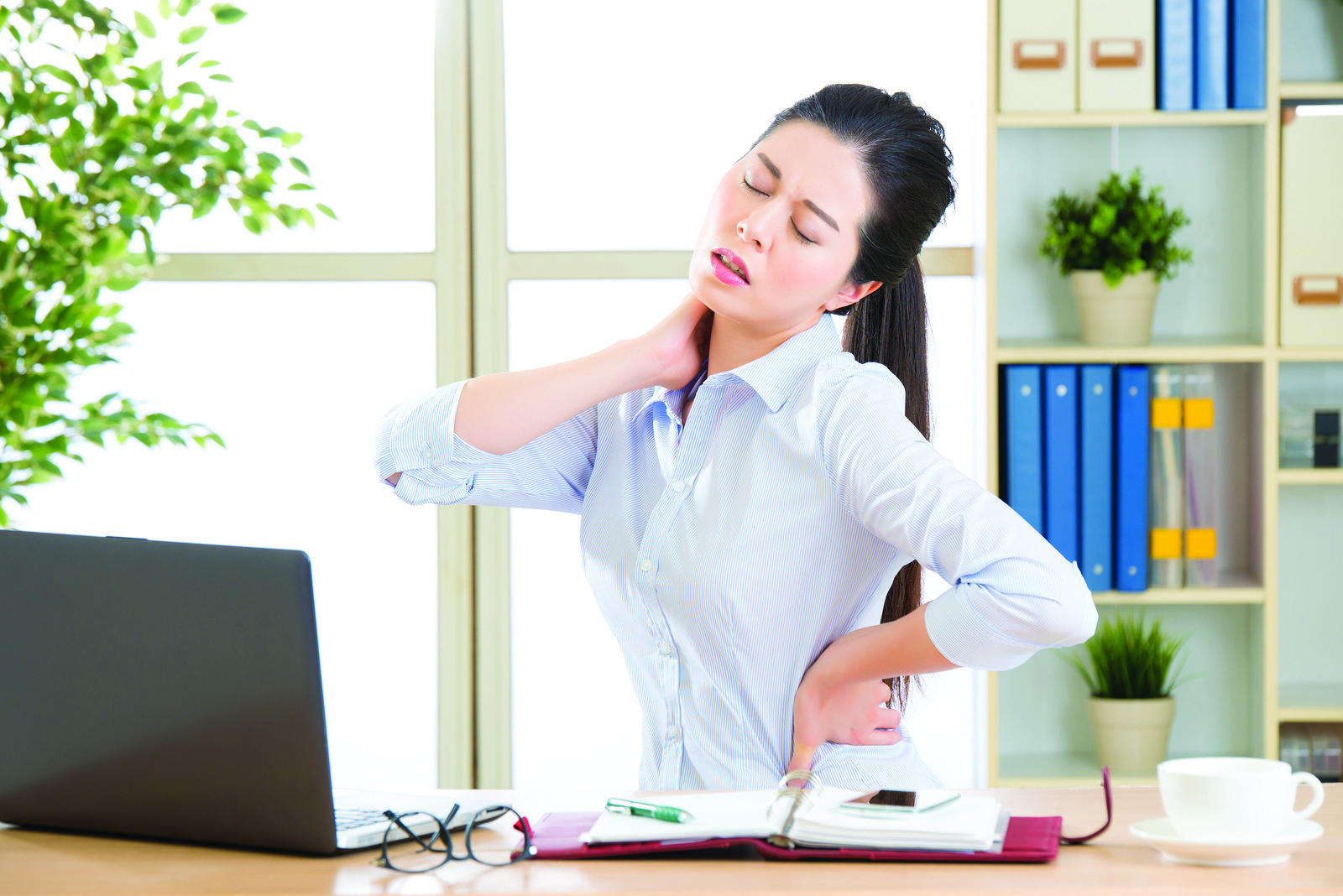 3 ways to avoid neck tension at work